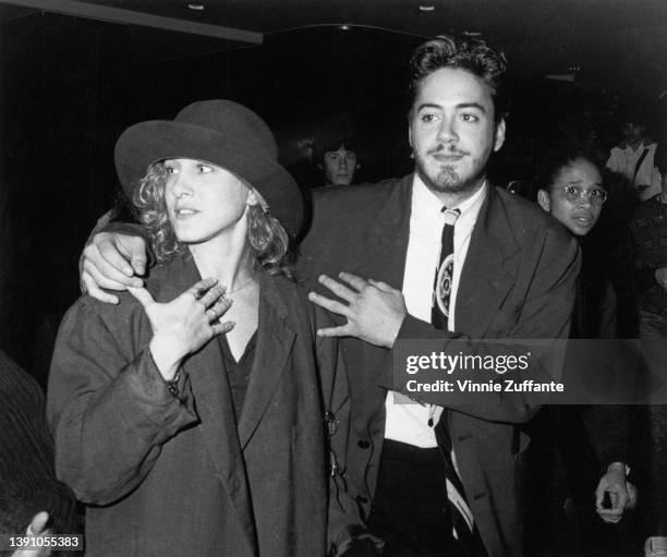 American actress Sarah Jessica Parker, her partner American actor Robert Downey Jr, out and about in Los Angeles, California, circa 1987.