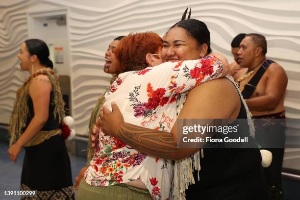 Bette-May Waine thanks the Maori cultural performers as she welcomes family from Australia for a holiday to Auckland International Airport on April...