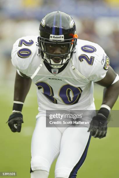 Safety Ed Reed of the Baltimore Ravens warms up before the NFL game against the Tampa Bay Buccaneers on September 15, 2002 at Ravens Stadium in...