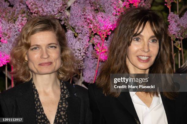 Sarah Biasini and Anne Parillaud attend "La Closerie Des Lilas" Literary Awards 2022 At La Closerie Des Lilas on April 12, 2022 in Paris, France.