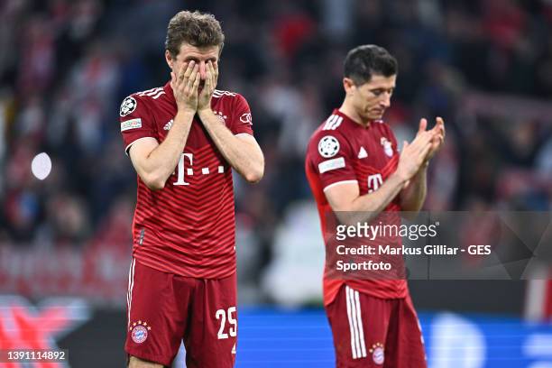 Thomas Mueller and Robert Lewandowski of Bayern are looking dejected after the UEFA Champions League Quarter Final Leg Two match between Bayern...