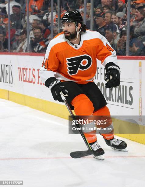 Nate Thompson of the Philadelphia Flyers skates against the Columbus Blue Jackets at the Wells Fargo Center on April 5, 2022 in Philadelphia,...