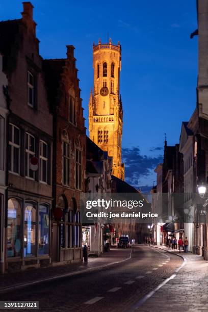 belfry of bruges, street, bruges, flanders, belgium - bruges night stock pictures, royalty-free photos & images