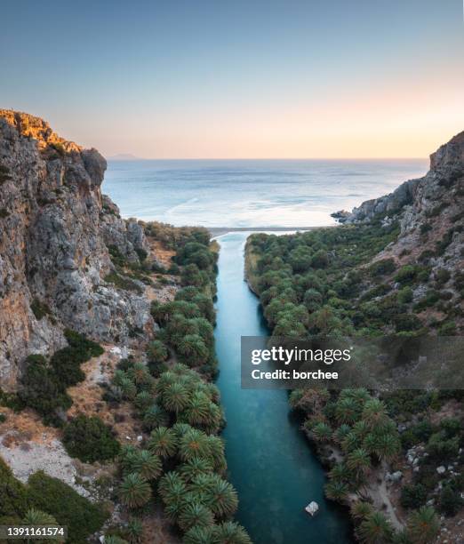 preveli gorge in crete - kreta stockfoto's en -beelden