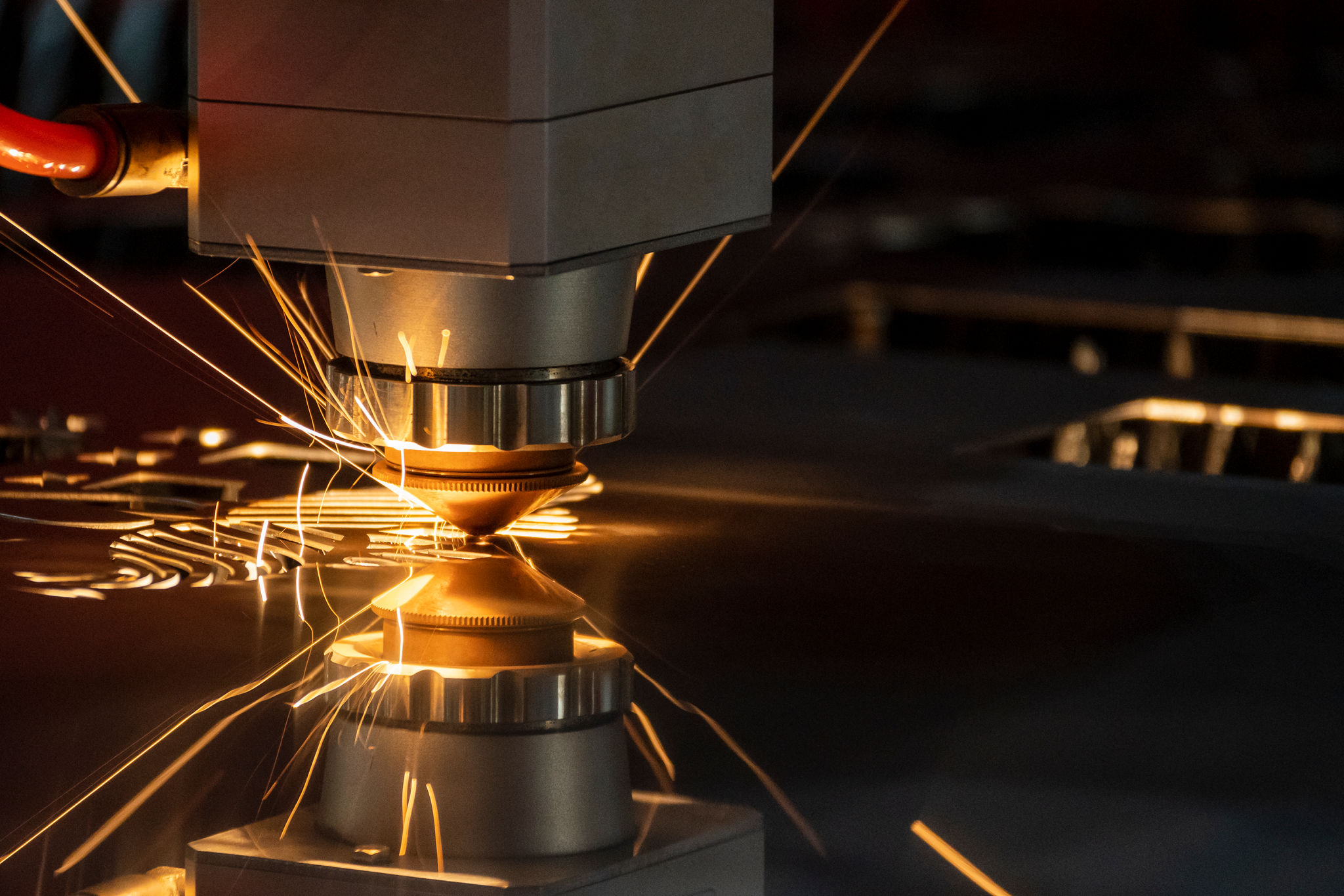 laser metal cutting