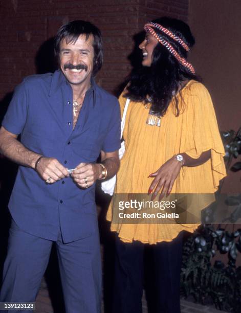 Singer Sonny Bono and girlfriend Susie Coelho on March 20, 1976 dine at Pips Club in Los Angeles, California.