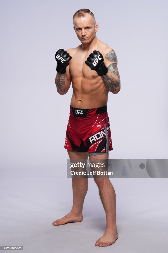Jesse Ronson Jesse Ronson poses for a portrait during a UFC photo session on April ...