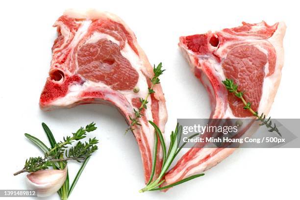 ctes dagneau lamb chops french food ready to cook - lamm fleisch stock-fotos und bilder