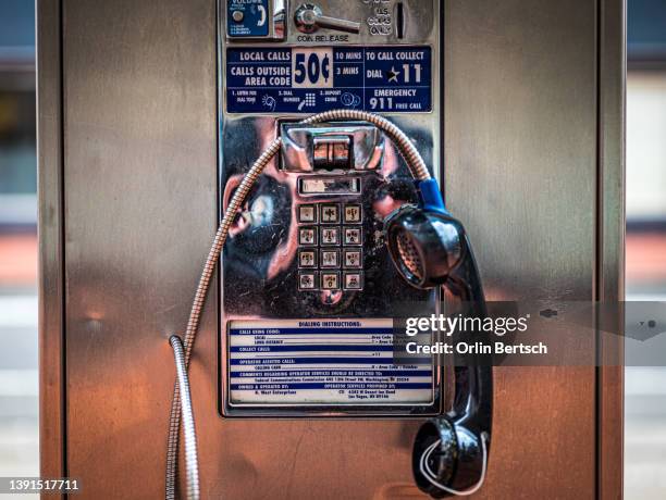 broke pay phone - pay phone stock pictures, royalty-free photos & images