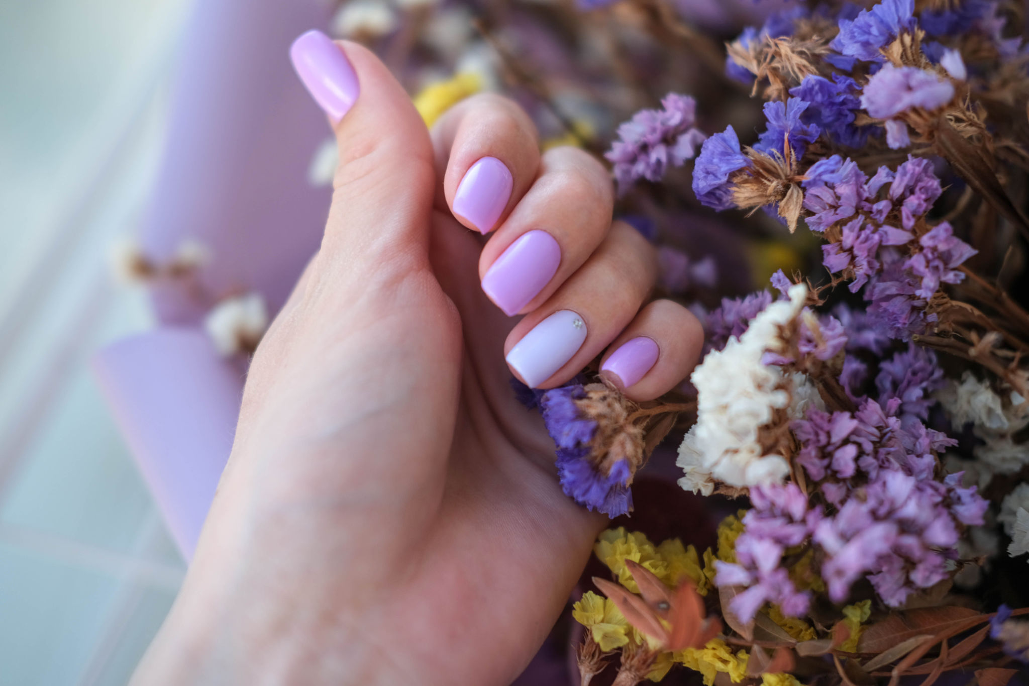 bright summer nails
