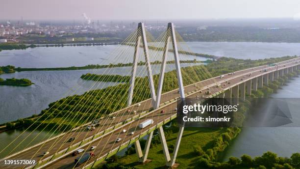 fred hartman bridge - gulf coast states imagens e fotografias de stock