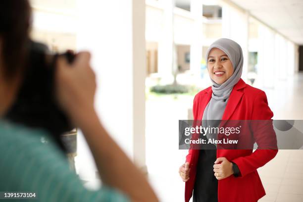 modern muslim woman - professional photo shoot stock pictures, royalty-free photos & images