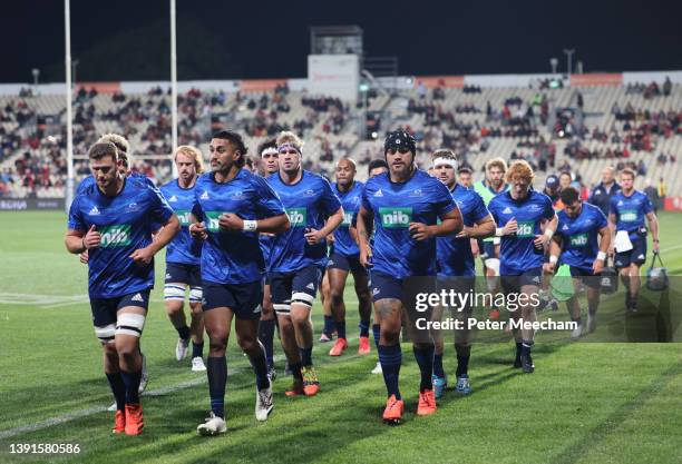 The Blues as a unit before the round four Super Rugby Pacific match between the Crusaders and the Chiefs at Orangetheory Stadium on April 15, 2022 in...