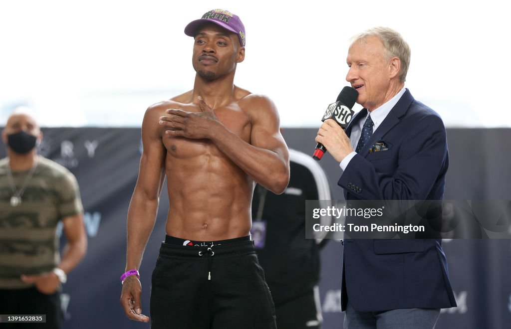 Errol Rooza Errol Spence Jr. addresses the crowd after arriving on stage during ...