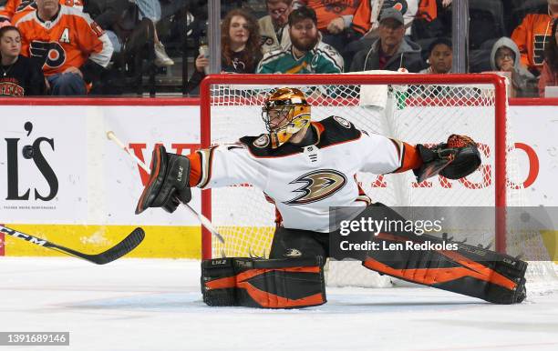 Anthony Stolarz of the Anaheim Ducks reacts to a shot on goal against the Philadelphia Flyers at the Wells Fargo Center on April 9, 2022 in...