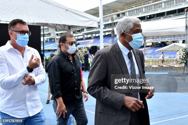 Former football player and head coach of Colombia national team Francisco Maturana arrives to the public wake for former football star Freddy Rincon...