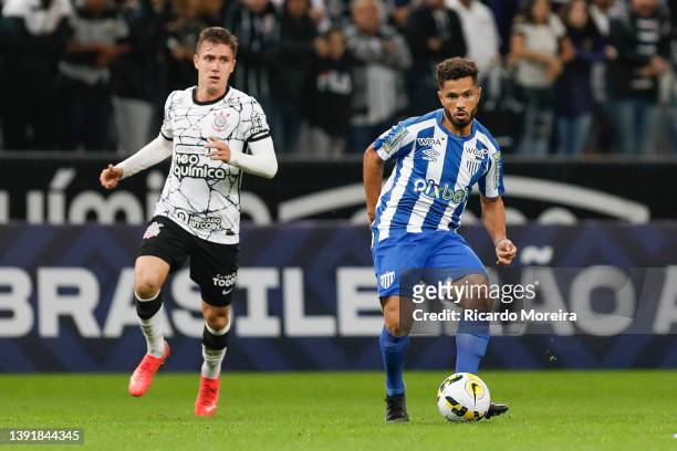 Morato of Avaí in action during the match between Corinthians and Avaí as part of Brasileirao Series A 2022 at Neo Química Arena on April 16, 2022 in...