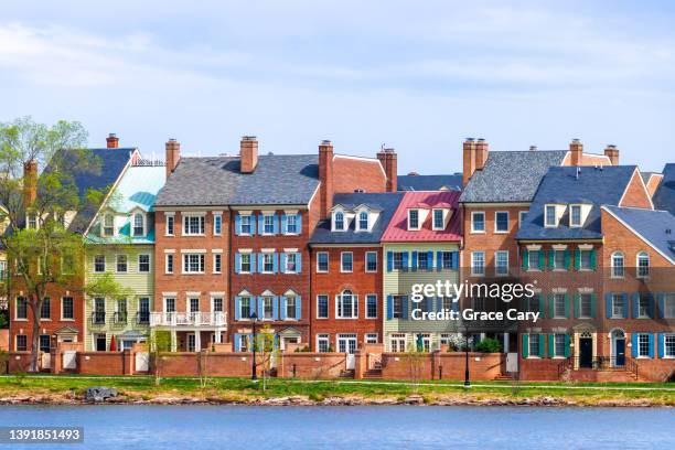 row of townhouses in old town alexandria, virginia - old dominion stock pictures, royalty-free photos & images