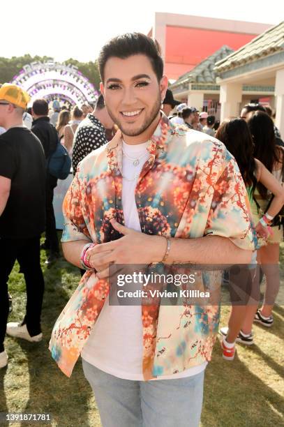 Manny MUA attends the REVOLVE x The h.wood Group Present REVOLVE FESTIVAL at Merv Griffin Estate on April 16, 2022 in La Quinta, California.