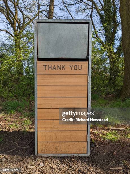 public waste bin - thank-you-englischer-satz stock-fotos und bilder