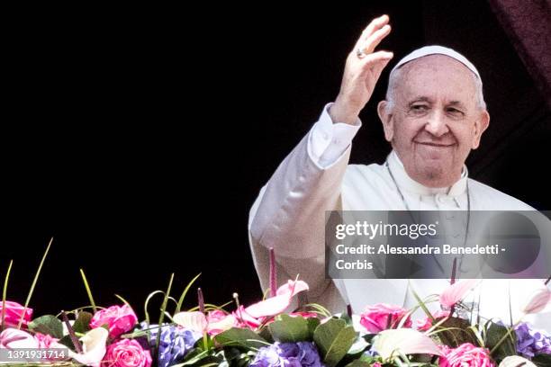 Pope Francis delivers the Easter Message and the Urbi et Orbi blessing to the city and the World, from the Loggia of St.Peter's Basilica, on April...