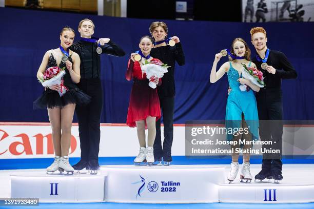 Natalie D'Alessandro and Bruce Waddell of Canada, Oona Brown and Gage Brown of the United States and Nadiia Bashynska and Peter Beaumont of Canada...