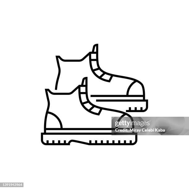 stockillustraties, clipart, cartoons en iconen met hiking boot line icon - wandelschoen