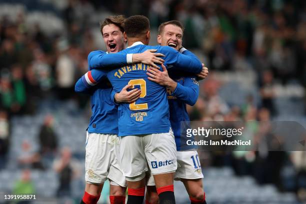 James Tavernier celebrates with teammate Steven Davis of Rangers during the Scottish Cup Semi Final match between Celtic FC and Rangers FC at Hampden...