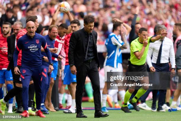 Head coach Diego Pablo Simeone of Atletico de Madrid reacts during the LaLiga Santander match between Club Atletico de Madrid and RCD Espanyol at...