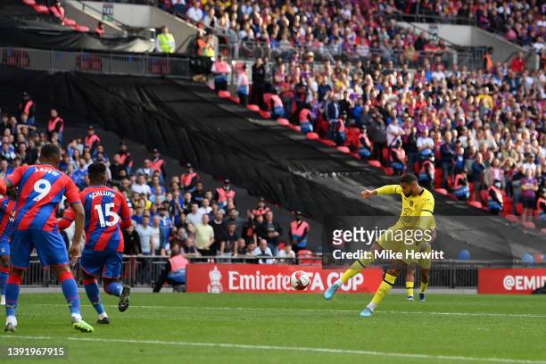 Ruben Loftus-Cheek of Chelsea scores their team's first goal during The FA Cup Semi-Final match between Chelsea and Crystal Palace at Wembley Stadium...