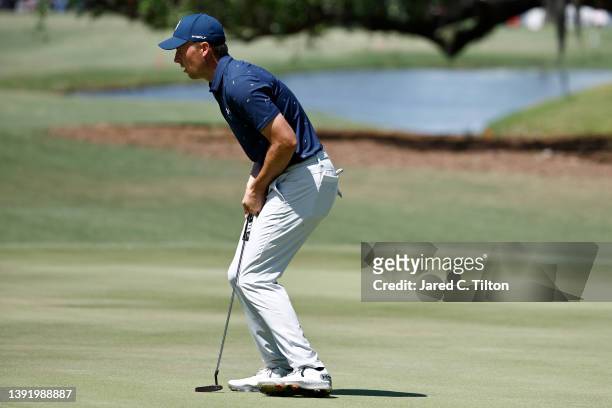 Jordan Spieth reacts after missing a putt on the 10th green during the final round of the RBC Heritage at Harbor Town Golf Links on April 17, 2022 in...