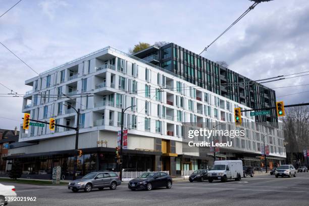 vancouver downtown cityscape, canada - the blue man group in vancouver stock pictures, royalty-free photos & images