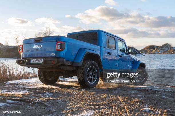 Jeep Rounded Back 56 Jeep Wrangler Back Stock Photos, High-Res Pictures, and Images ...