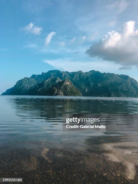 cabo beach in coron - luzón fotografías e imágenes de stock