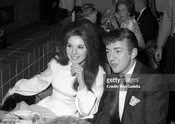Singer Bobby Darin and Bobbie Gentry attend the premiere of "Dr. Dolittle" on December 19, 1967 at Loew's State Theater in New York City.