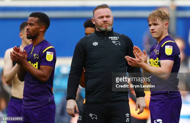 Wayne Rooney, Manager of Derby County reacts to defeat after the Sky Bet Championship match between Queens Park Rangers and Derby County at The Kiyan...