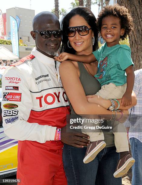 82 Kenzo Lee Hounsou Photos and Premium High Res Pictures - Getty Images
