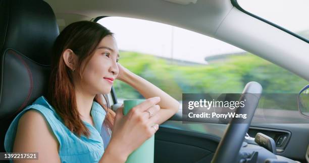 smart self driving car concept - autonomous driving stock pictures, royalty-free photos & images