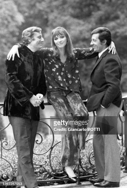 Anna Karina, Jean Rochefort et Bruno Cremer lors du tournage du film 'Le Temps de mourir' en 1970
