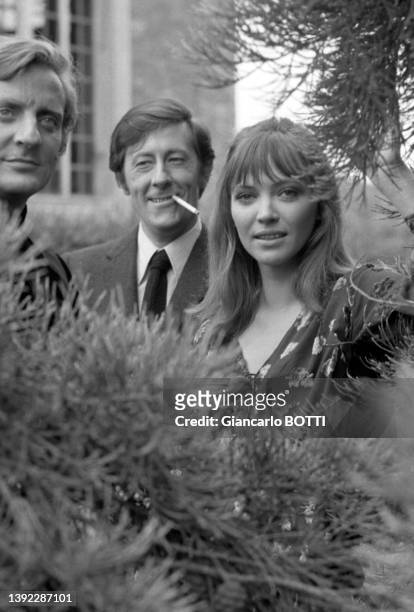 Anna Karina, Jean Rochefort et Bruno Cremer lors du tournage du film 'Le Temps de mourir' en 1970