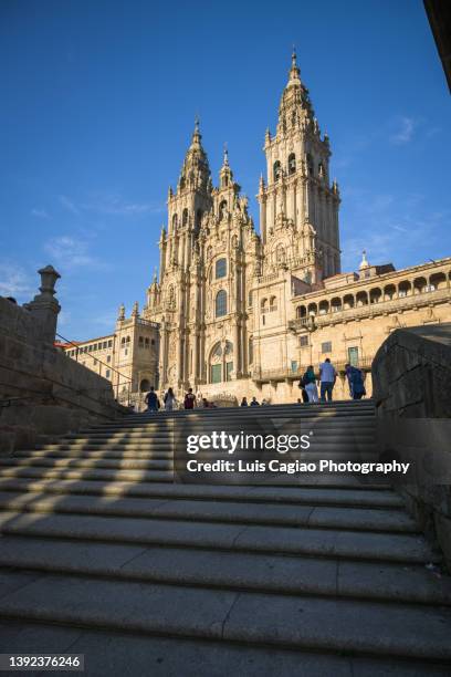 cathedral of santiago de compostela, end point of the camino de santiago - kathedrale des heiligen jakob santiago de compostela stock-fotos und bilder