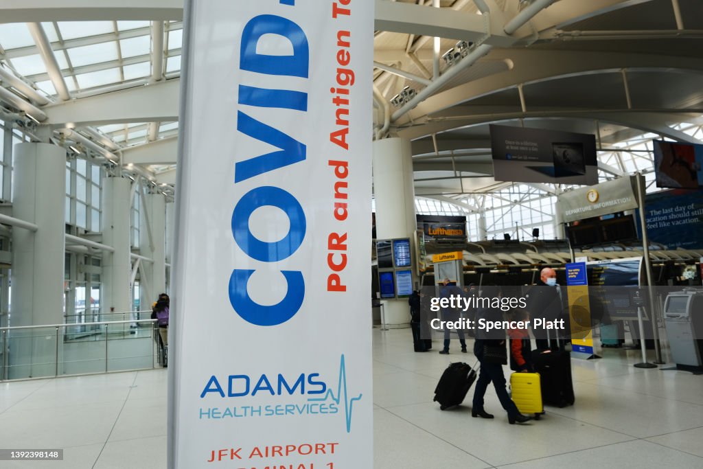 Florida Judge Overturns CDC's Travel Mask Mandate