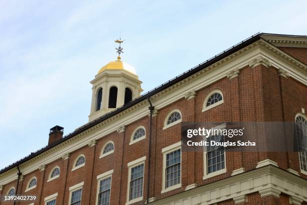 faneuil hall, historic 1743 landmark during the american revolution war - massachusetts colony stock pictures, royalty-free photos & images