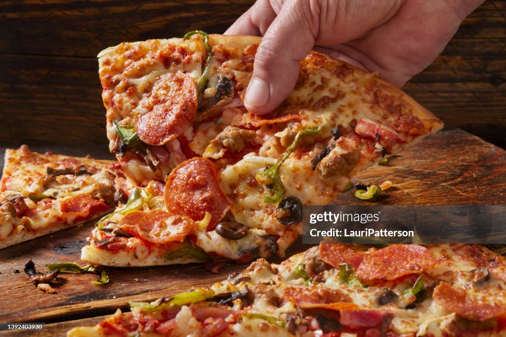 Deluxe New York Style Pizza