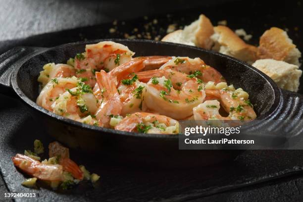 shrimp scampi - knoflook stockfoto's en -beelden