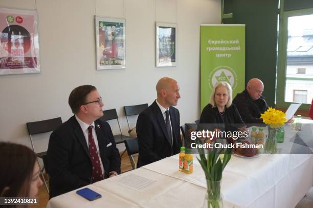 Jewish Community Center of Krakow Executive Director Jonathan Ornstein, centre, leading a meeting with a fact finding US Congressional delegation, US...