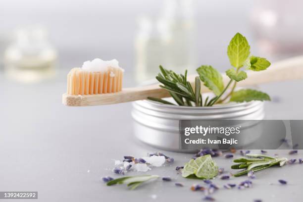 salt toothpaste with herbs - natural condition stockfoto's en -beelden