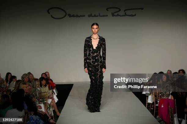 Model wearing Oscar de la Renta walks the runway during the 32nd Annual Colleagues Spring Luncheon at Beverly Wilshire, A Four Seasons Hotel on April...