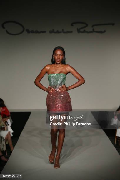 Model wearing Oscar de la Renta walks the runway during the 32nd Annual Colleagues Spring Luncheon at Beverly Wilshire, A Four Seasons Hotel on April...