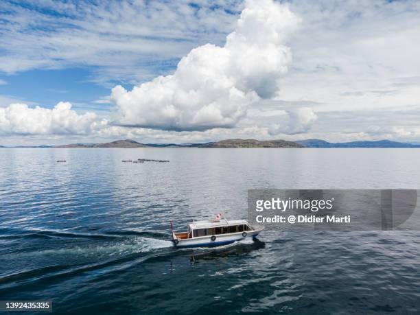 lake titcaca, peru, south america - turistbåt bildbanksfoton och bilder